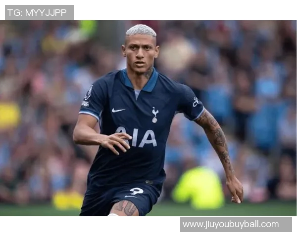 理查利森庆祝英超250场出场里程碑感慨荣幸与感激之情 理查利森庆祝英超250场出场里程碑感慨荣幸与感激之情