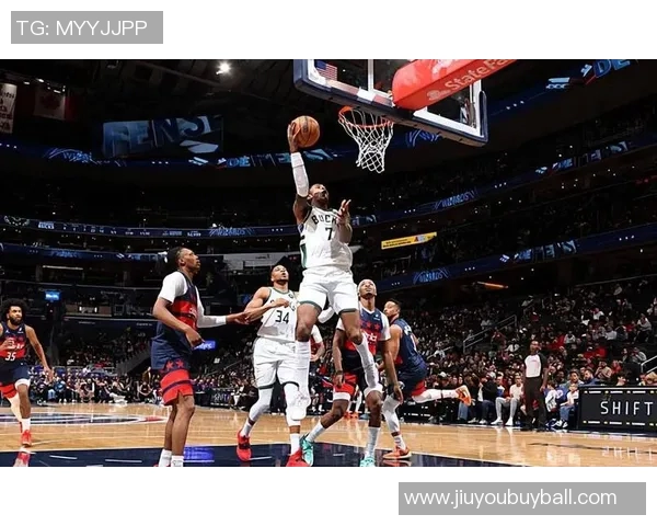 小波特高效表现砍下30分成雄鹿队史首人再现雷阿伦辉煌时刻 小波特高效表现砍下30分成雄鹿队史首人再现雷阿伦辉煌时刻