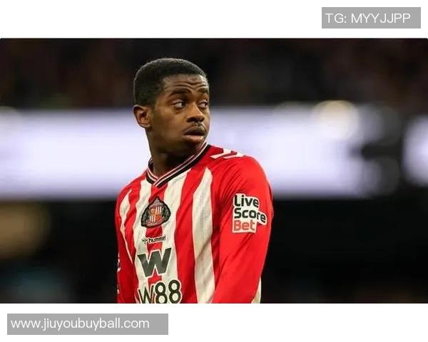 天空体育报道曼联切尔西争抢桑德兰中场萨迪基已询问转会费情况